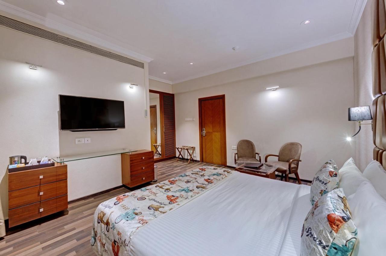 Adiva Residency Beacon, Grant Road, Mumbai Hotell Exteriör bild