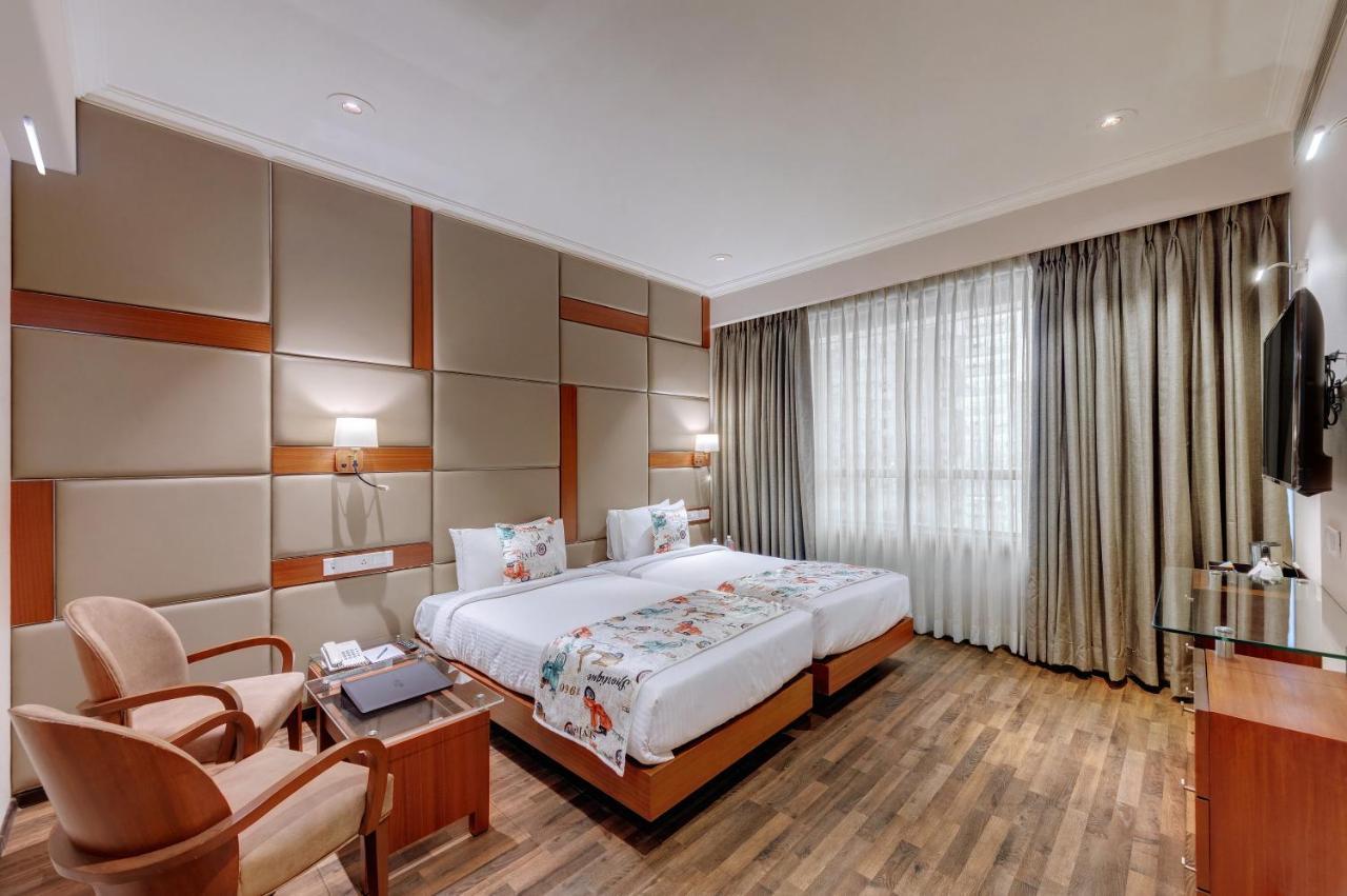 Adiva Residency Beacon, Grant Road, Mumbai Hotell Exteriör bild