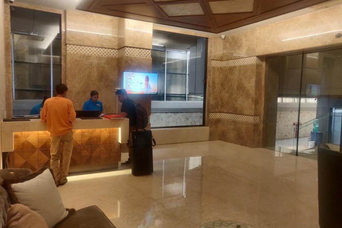 Adiva Residency Beacon, Grant Road, Mumbai Hotell Exteriör bild